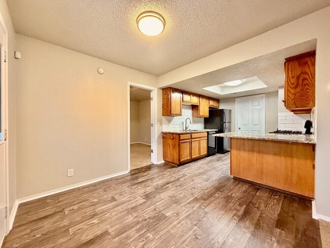 Photo - 10802 E 101st St N