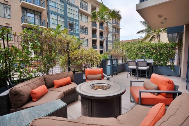 Building Photo - 530 K St Unit 211