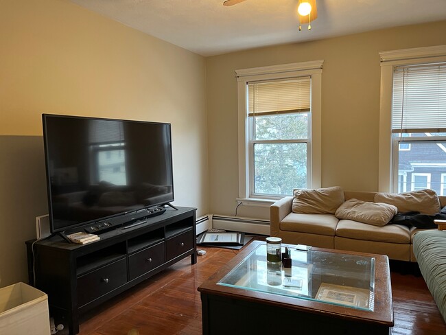 Photo - 21 Victoria St Unit 3