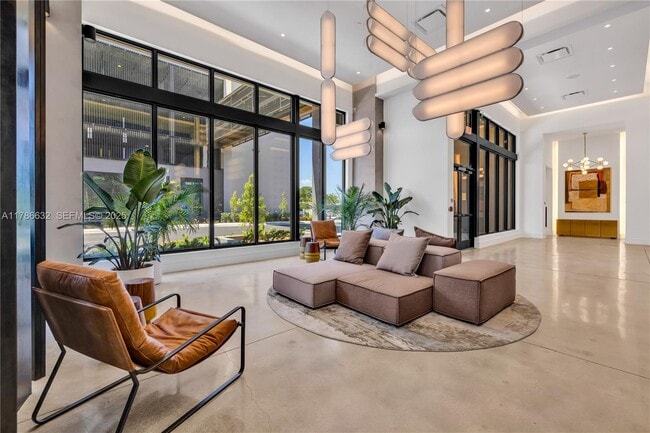 Building Photo - 3801 N Dixie Hwy Unit 404