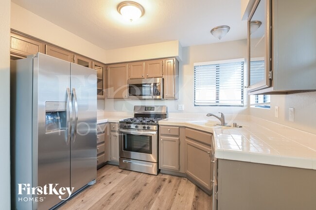 Photo - 2017 Waverly Cir