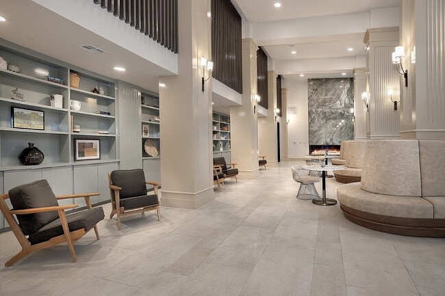 Building Photo - 8900 Six Pines Dr Unit 672