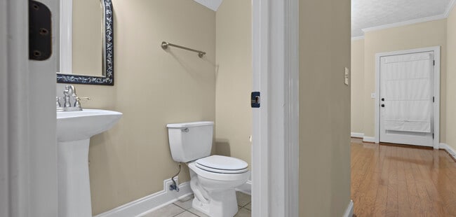 Photo - 1633 Academy Dr