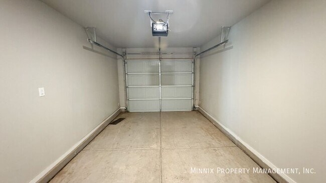 Photo - 2105 Kokomo Ave Unidad B