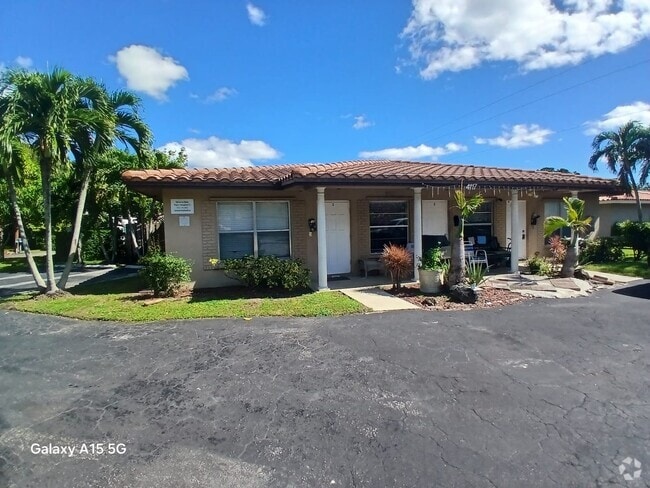Building Photo - 4117 Riverside Dr Unit 3 Rental