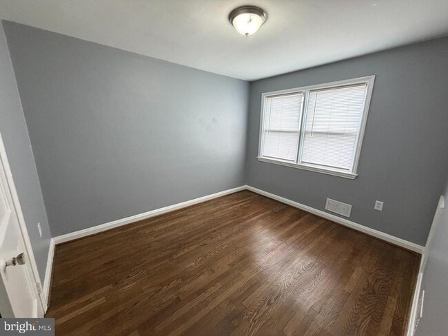 Photo - 7136 Eastbrook Ave