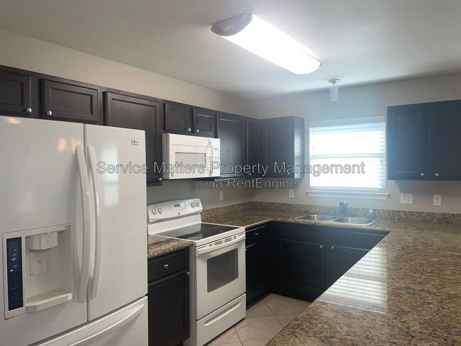 Photo - 1899 Crosscreek Cir