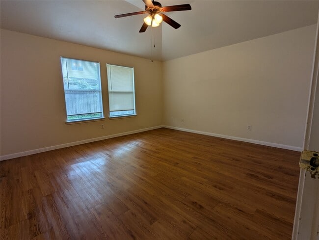 Photo - 13831 Maximos Dr