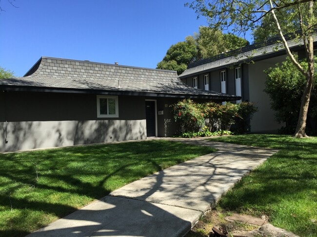 Large Duplex Exterior 1,220SF