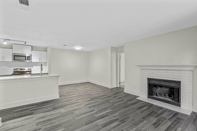 Photo - Avana Lake Lynn