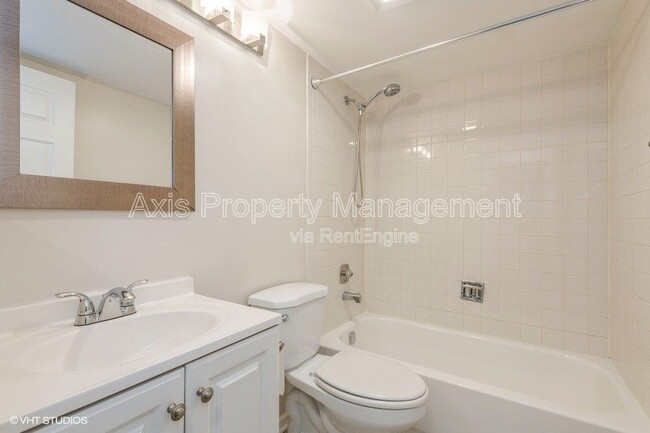 Photo - 1010 Wesley Ln