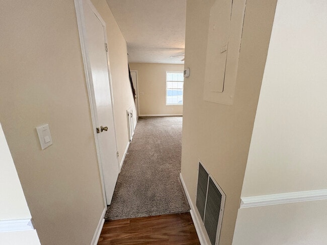 Photo - 1840 Summerhaven Ave