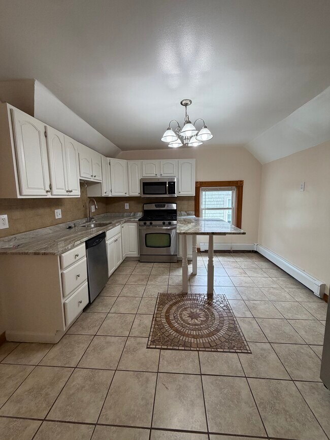 Photo - 39 Farquhar St Unit 3