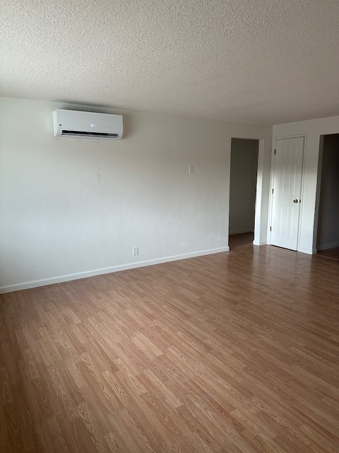 Photo - 1733 Crater Lake Ave