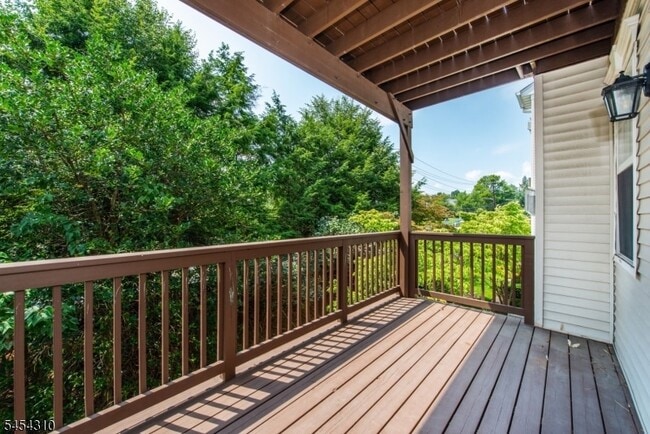 Photo - 44 George Russell Way
