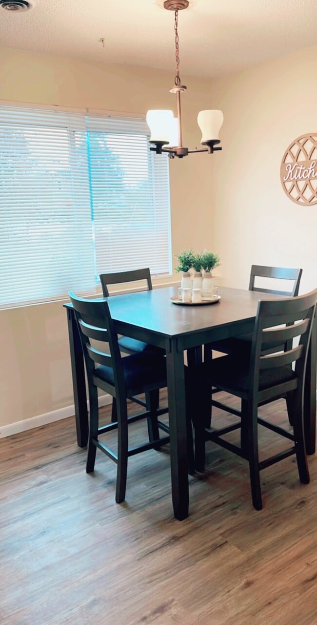 Photo - 2104 Elm Ln Unit 3