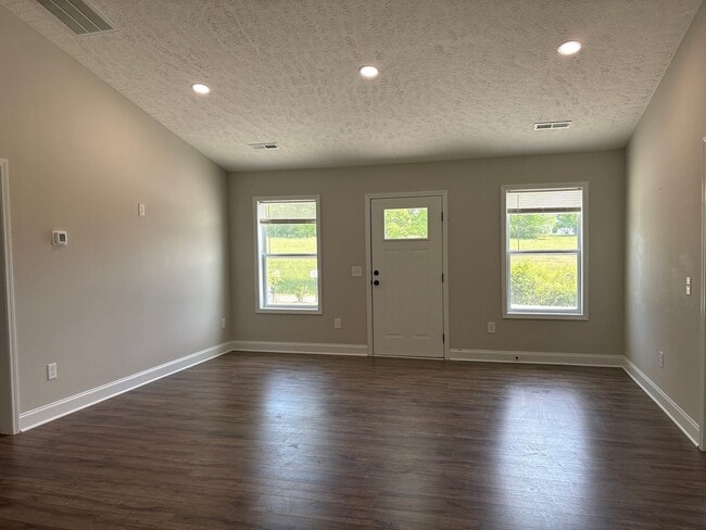 Photo - Spacious Duplex with Fenced-In Backyard!