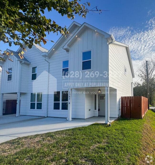 Building Photo - 2753 Redrock St Rental