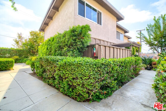 Building Photo - 4575 Inglewood Blvd Unit 1 Rental