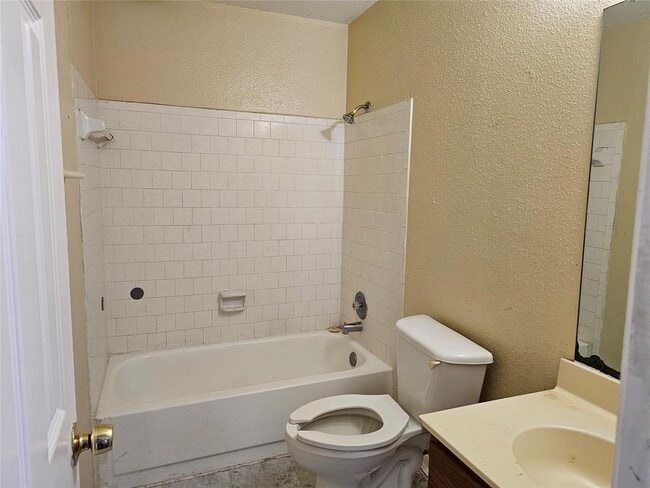 Photo - 3225 Hirschfield Rd Unit D