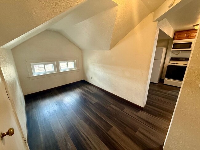 Photo - 210 N 1st Ave Unidad Upper