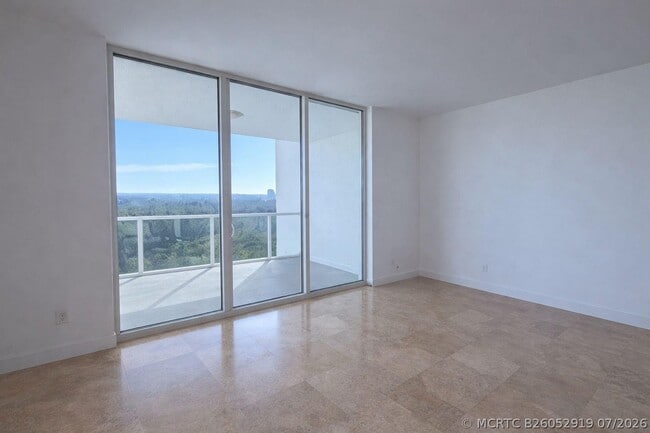 14951 Royal Oaks Ln Unit 1607