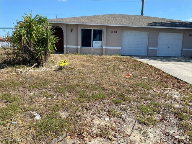 Building Photo - 919 Cape Coral Pkwy W Rental