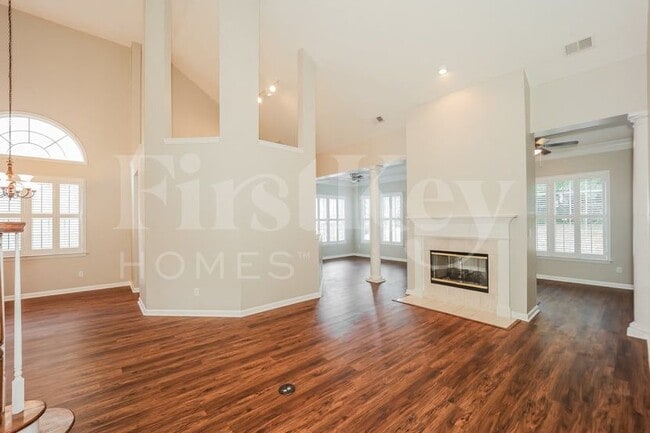 Photo - 17 Arbor Way