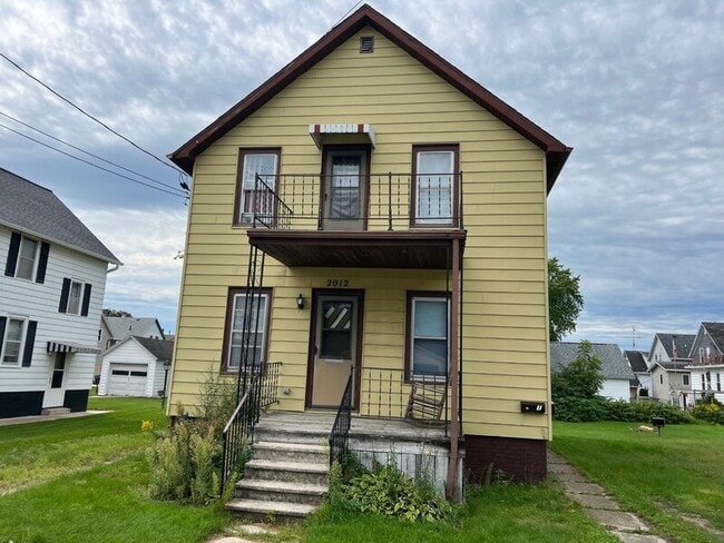 Photo - 2012 Madison St Unit upper