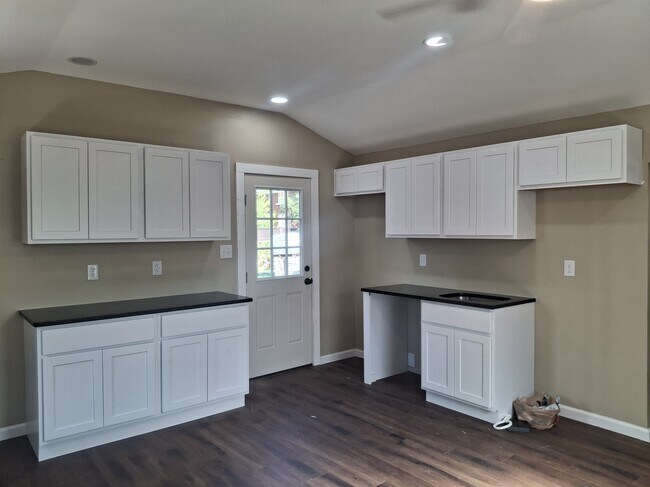 Photo - 2163 Post Street Unidad Cottage Apt 3
