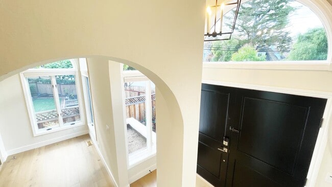 Photo - 1911 Easton Dr