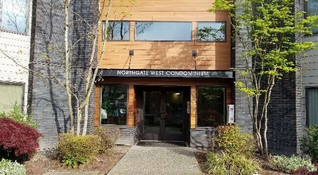 Building Photo - AIR-CONDITIONED Spacious Condo in Northgate Unit 105