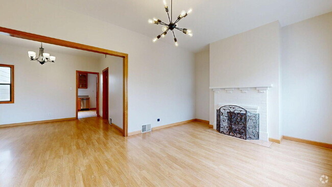 Building Photo - Freshly Updated 2BR Home with Garage, Outd...