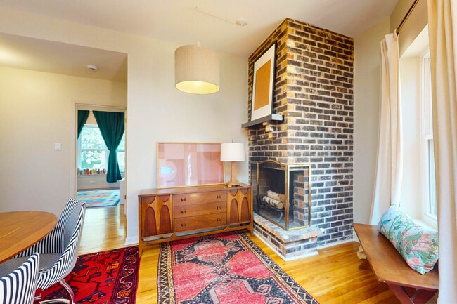 Photo - 2947 N Sheffield Ave Unit 3