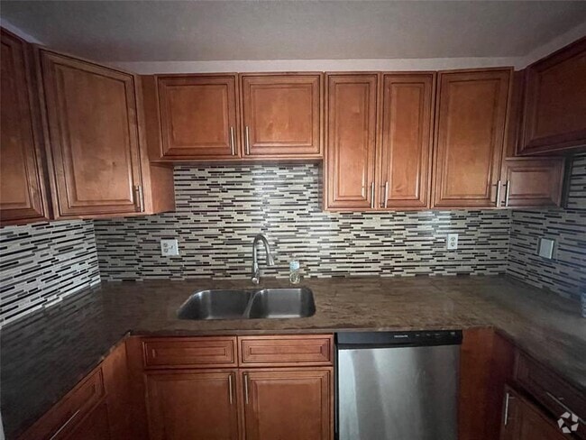 Building Photo - 2029 NW 46th Ave Unit 501 E Rental