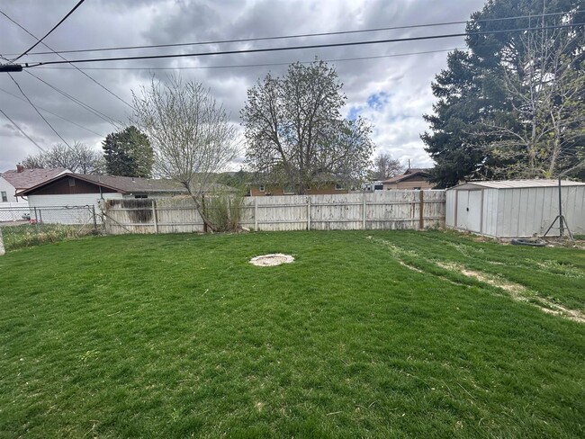 Photo - 547 Poole-2 Unit 2