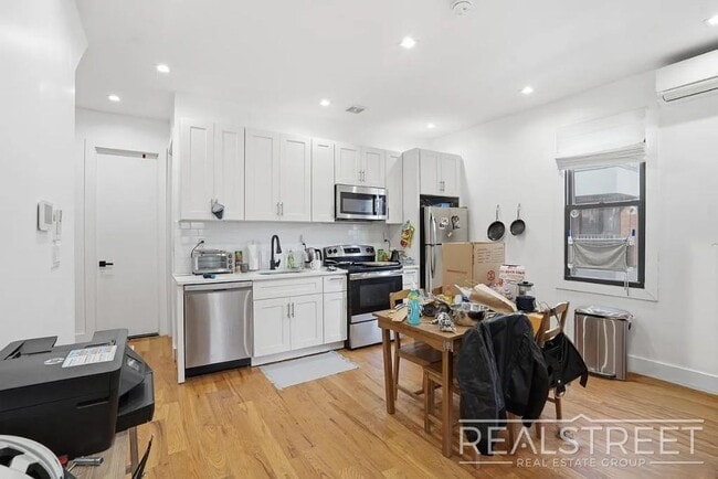 Photo - Halsey Street Unit 4
