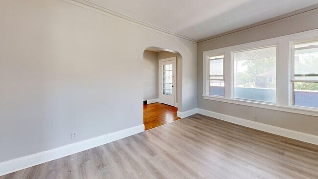 12813 Gay Ave Unit 2 - 2nd Flr