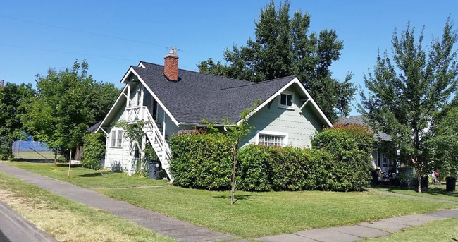 424 S Grape St Unit 3