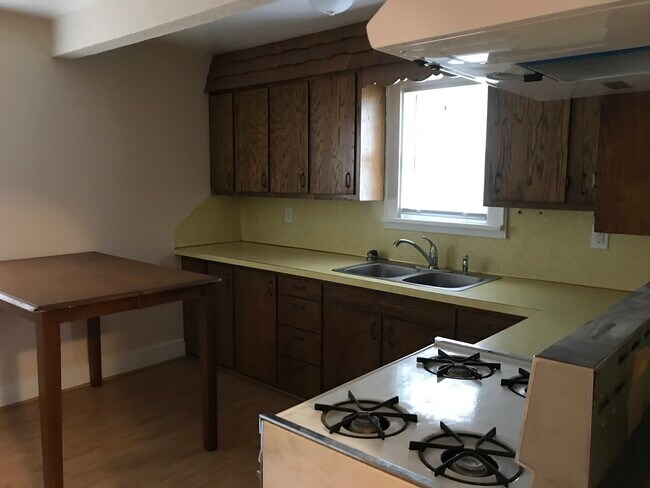 Kitchen Main House - 2828 Olive St