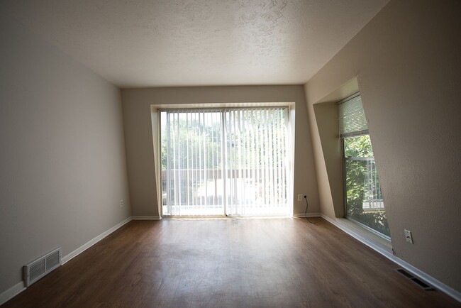 Photo - 604 Marine St Unit 4