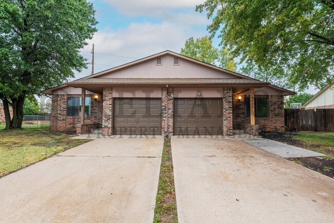 Photo - 6908 W O'Neil St