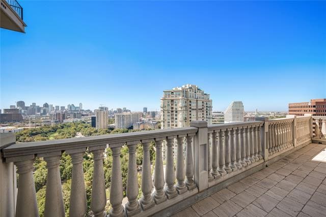 Building Photo - 3505 Turtle Creek Blvd Unit PH18C Rental