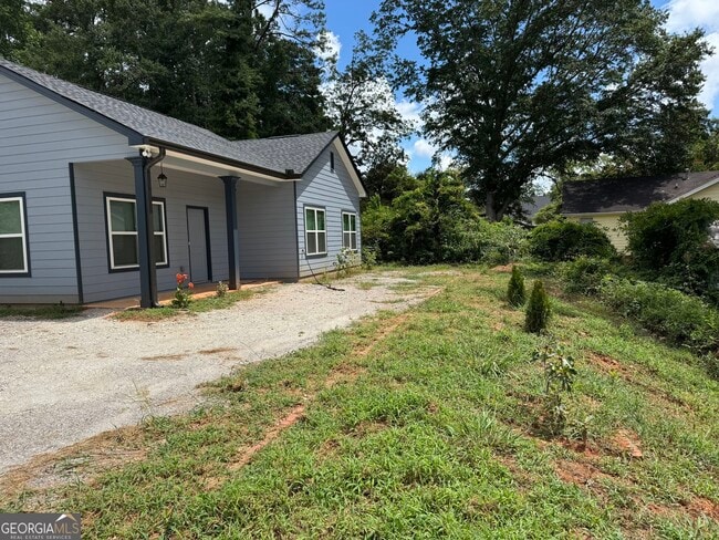Photo - 1555 W Poplar St
