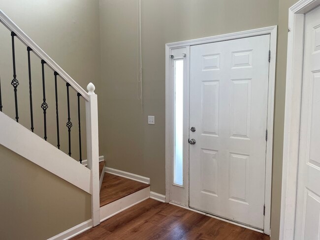 Photo - 231 Wakefield Way