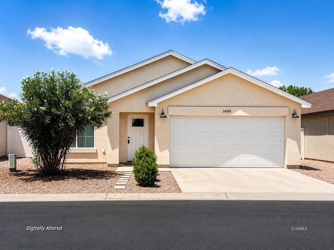 Building Photo - 1600 Kelson Pl