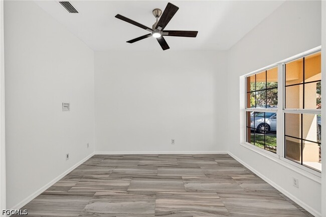 Photo - 2858 Via Campania St