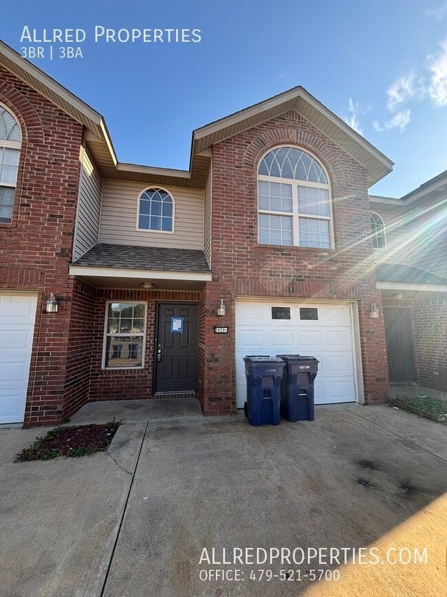 Photo - 2929 Meridian Pl