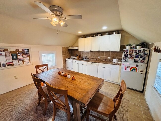 Photo - 220 South St