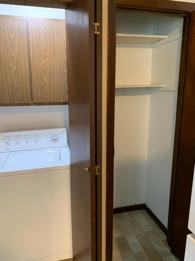 Photo - 3104-3106 S Marion Rd